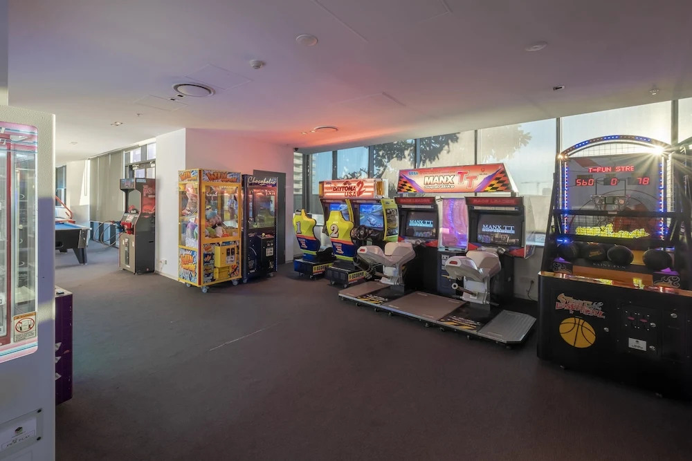 Circle on Cavill Apartments - Hosted by Wow Stay - No Parking Included