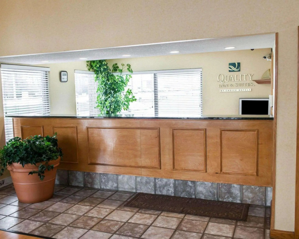 Quality Inn & Suites Indianapolis Northwest