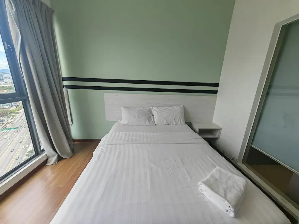 AMERIN MALL CONDO SUITE KL By VP