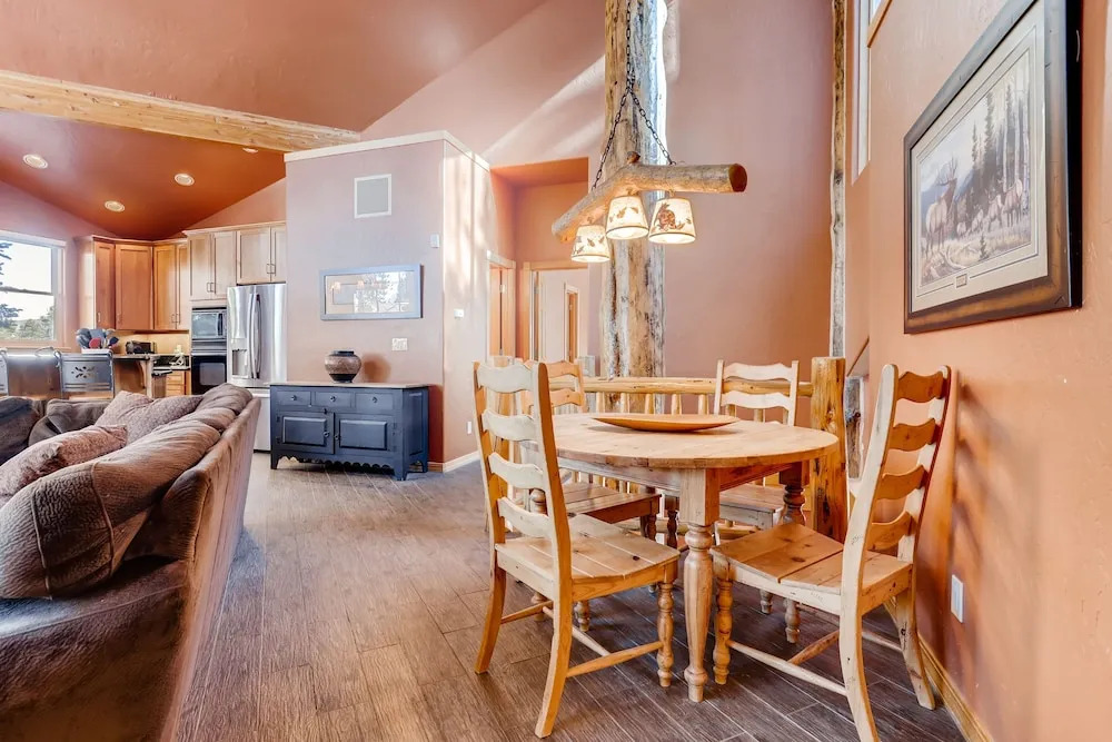 New Listing! Modern Ski Lodge W/ Hot Tub 4 Bedroom Home
