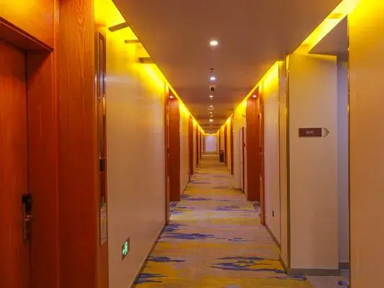 Jinjiang Metropolo Hotel (Qingdao Huangdao Golden Beach Resort, SUST)