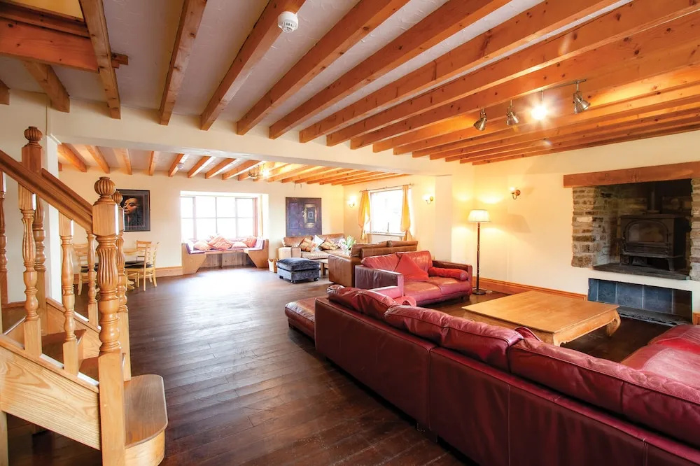The Lake House Retreat - 7 Bedroom