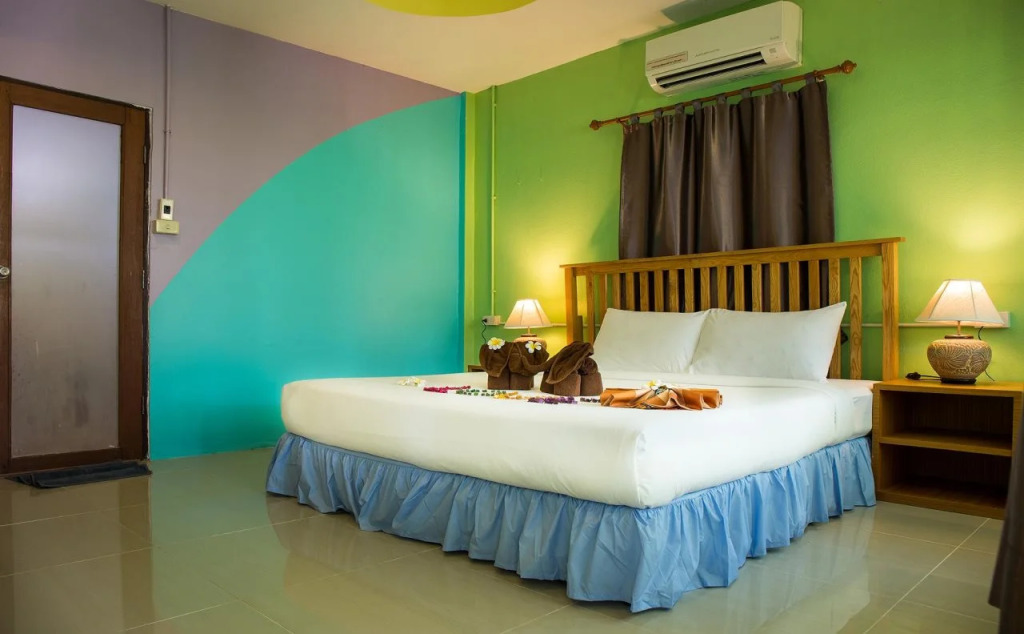 Lipe Beach Resort