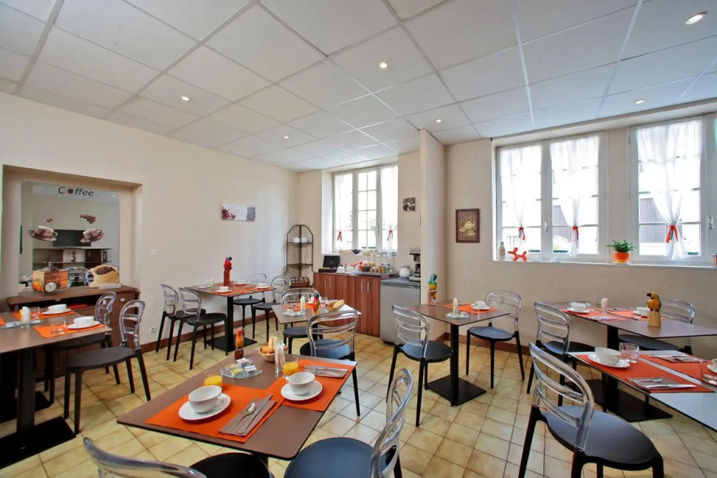 Logis Hôtel Le Cygne