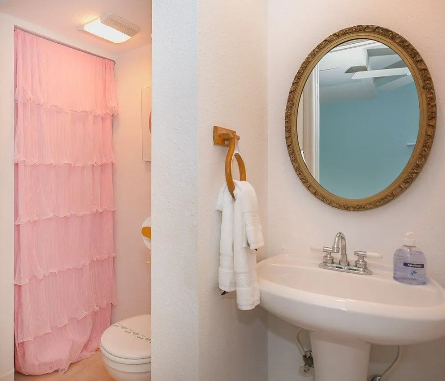 4700Sax - Delightful Pool Home