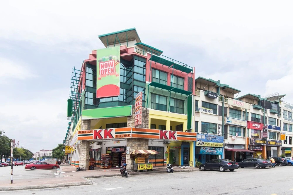 OYO 308 Hotel Sunjoy 9