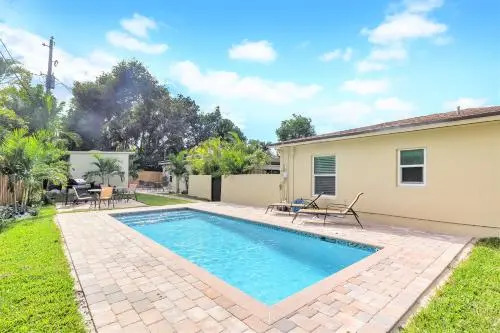Tropical Getaway - 628A