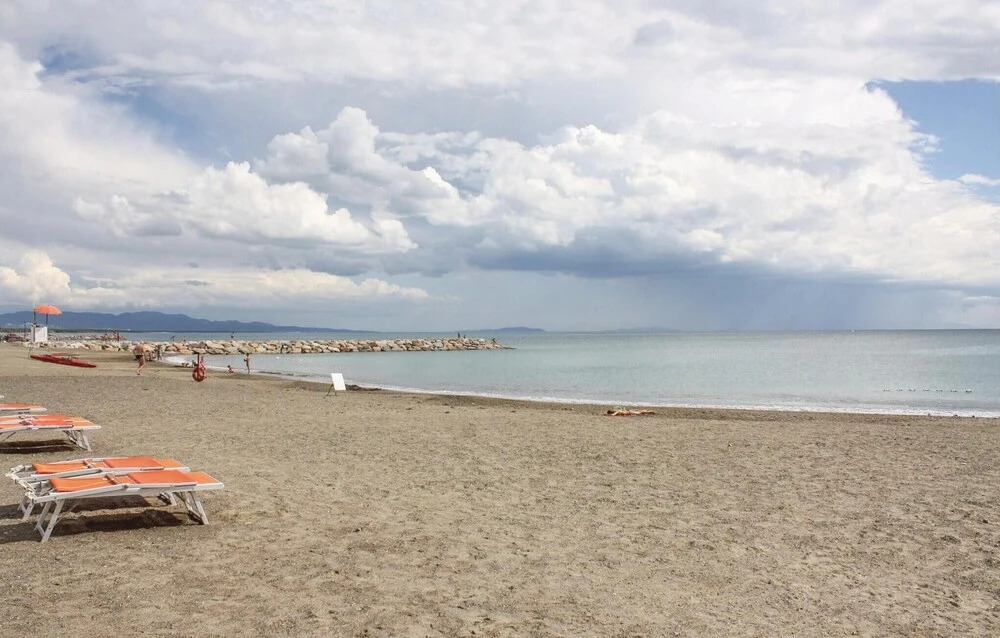 Beautiful Apartment in Cecina LI With 2 Bedrooms