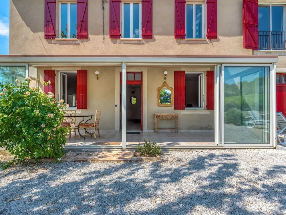Holiday Home in Rasteau with Private Pool