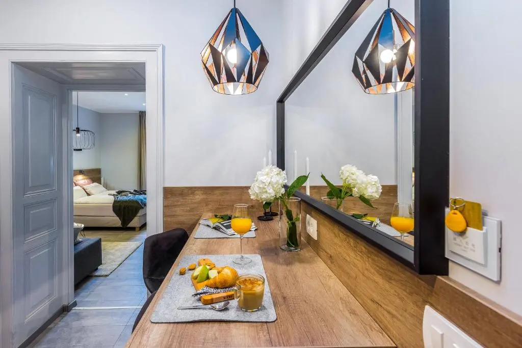 Number 1 Deluxe Apartments