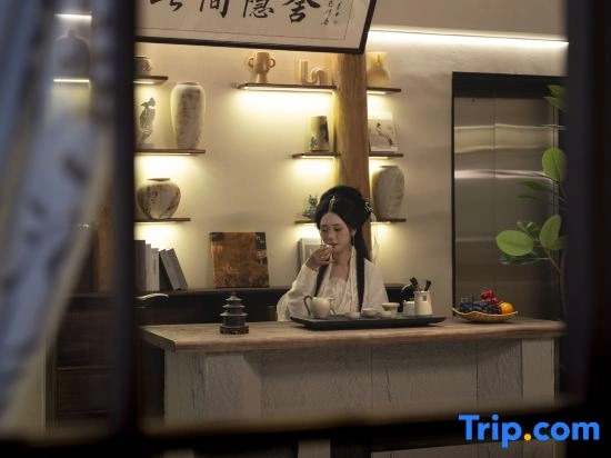 Zenyard Courtyard Accommodation (Zhonglou Subway Station, Huimin Street, Xi'an)