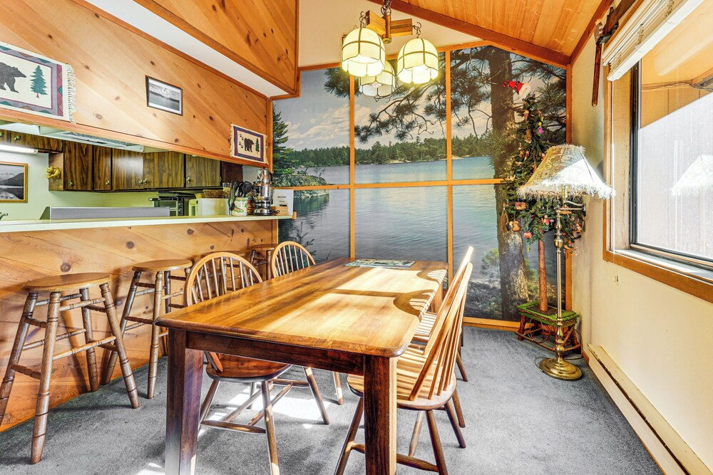 Community Perks & Watercrafts: Shaver Lake Condo