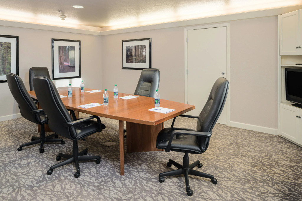 Holiday Inn Express Hotel & Suites Arcata/Eureka-Airport Area by IHG