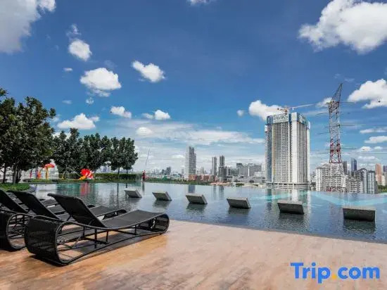 KL Modern Family Suites • 3–4BR • Walk to MRT/Mall • Infinity Pool