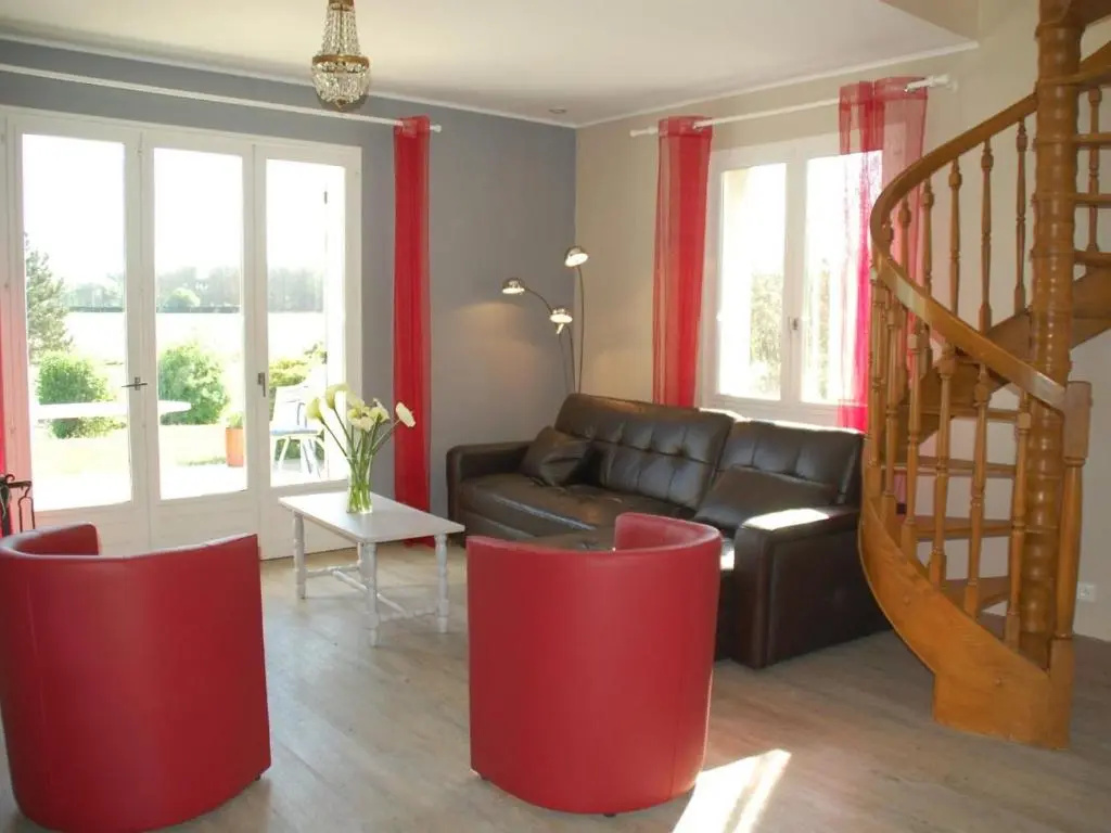 Gîte spacieux avec salle de jeux, tennis et cheminée, idéal pour familles et amis jusquà 15 pers. - FR-1-410-223