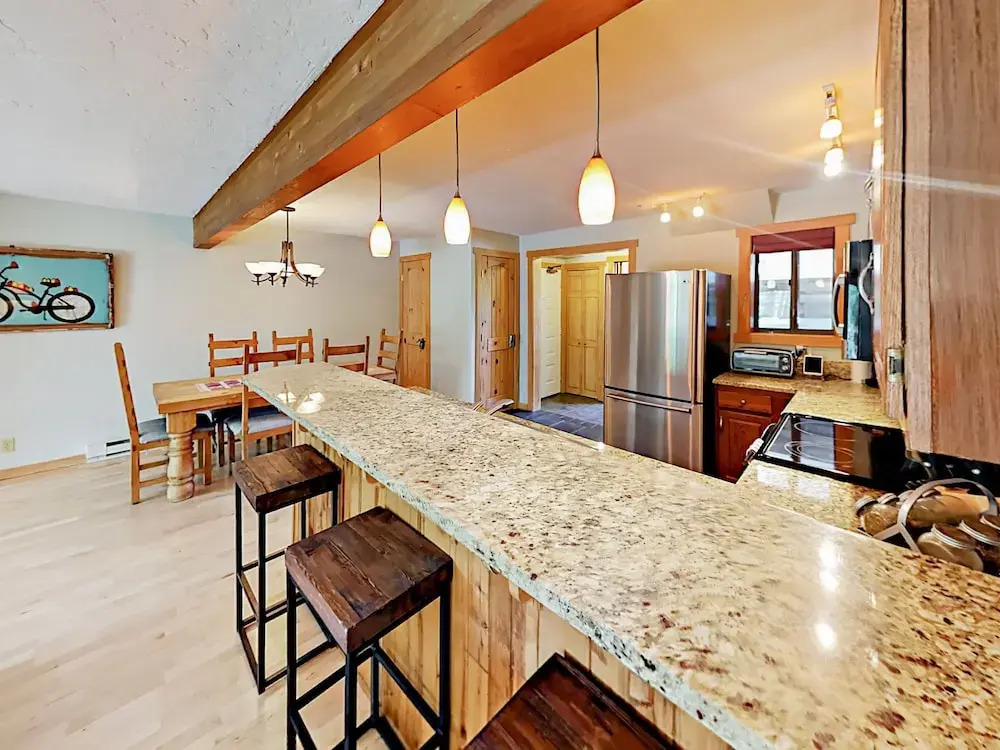 30 E Viking Dr Condo A101 3 Bedrooms 2 Bathrooms Condo