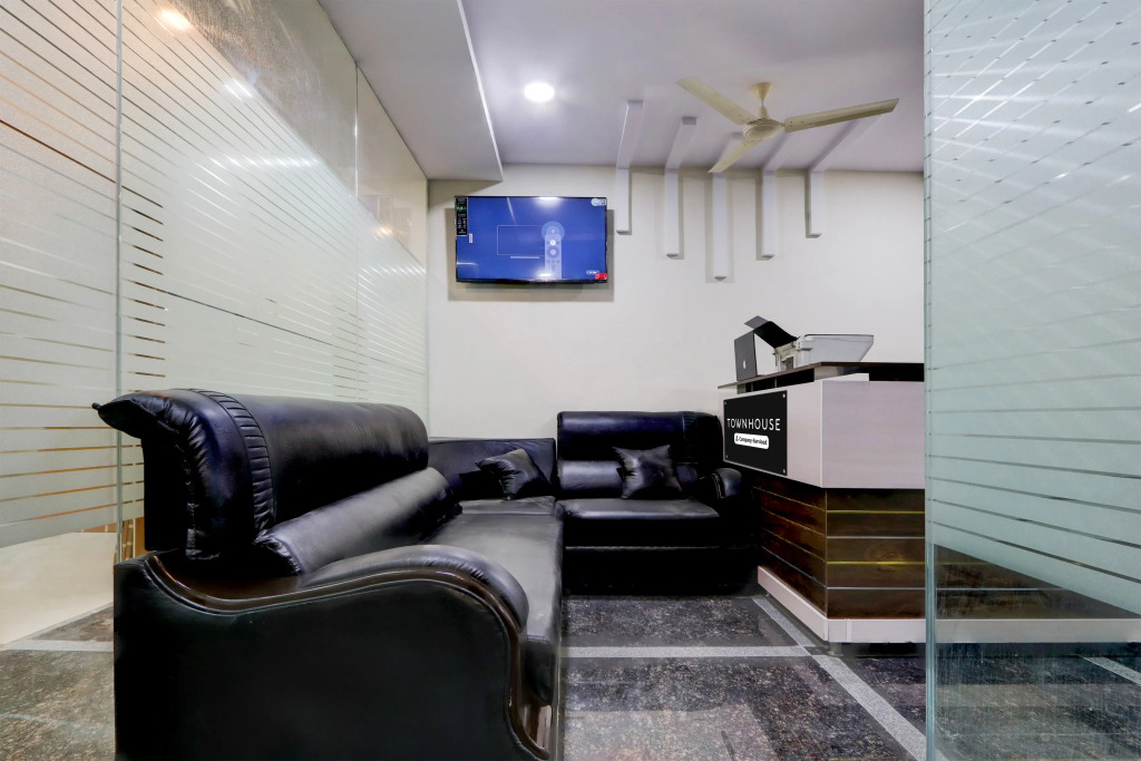 Super Townhouse Nanak Ram Guda Near WaveRock SEZ