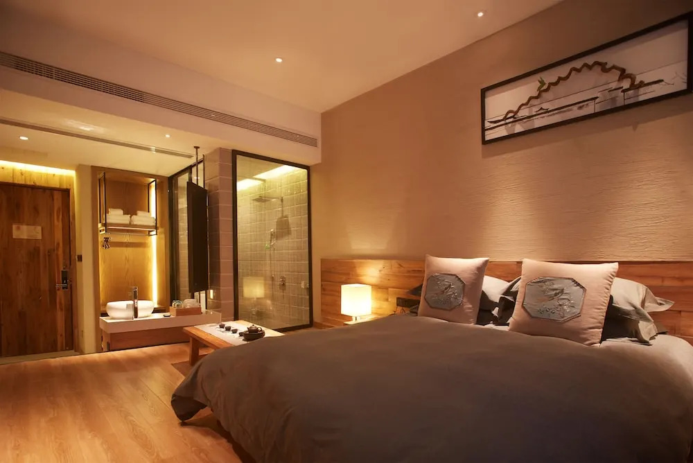 Eden Hotel