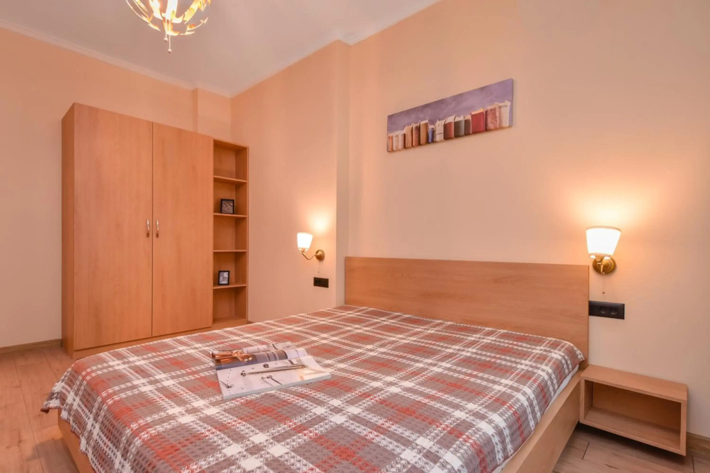 Sofia Dream Apartment - The Library - 3-BDR, 2-BTHR