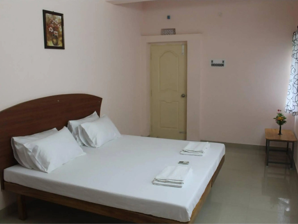 ROYAL GREEN AIRPORT TRANSIT ACCOMMODATION