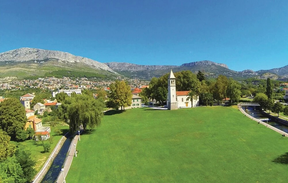 Nice Home in Solin With Wifi and 2 Bedrooms