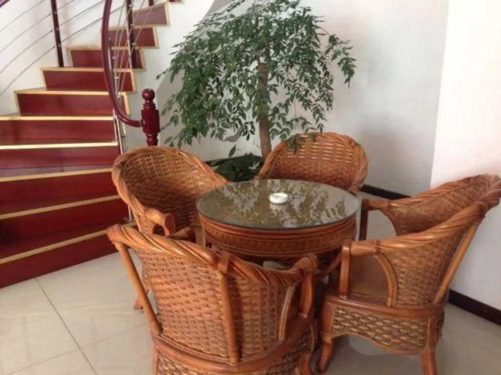 Huali Business Hotel