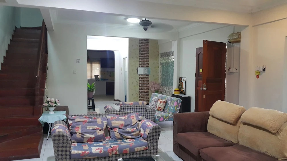 DHartamas Guesthouse