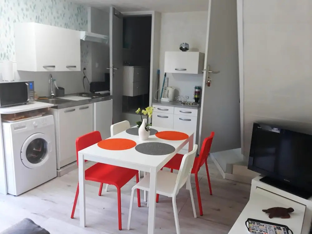 Studio in Saint-apollinaire, With Shared Pool, Enclosed Garden and Wifi