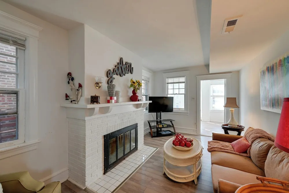 2 Blocks to Beach & Boardwalk: Ventnor City Escape