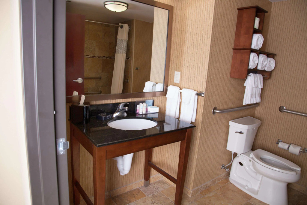 Hampton Inn & Suites Dickinson ND