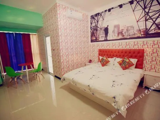 77 Concept Theme Hotel (Zhengzhou University Metro Station)