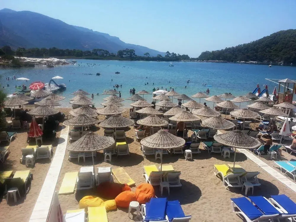 Golden Sand Beach & Caravan