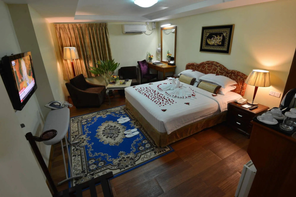 Grand Palace Hotel