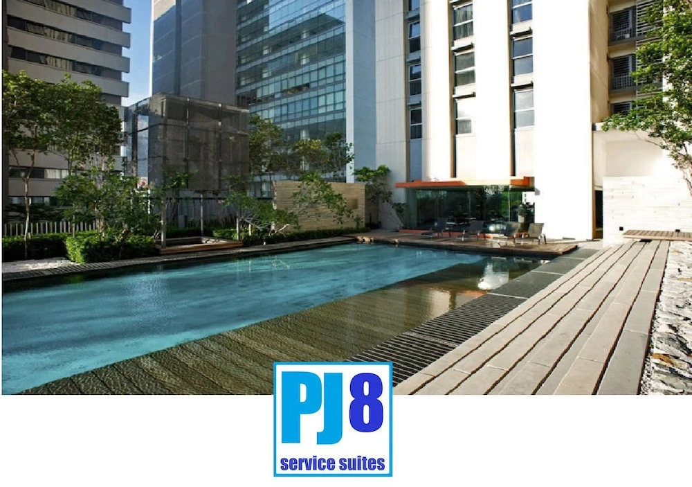 PJ8 Service Suites by Airhost