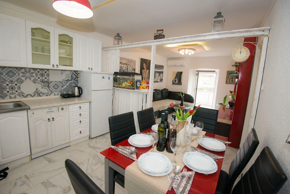 B&B Afrodita