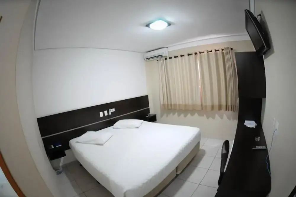 Cristal Palace Inn