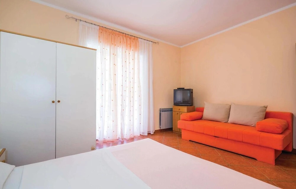 Beautiful Home in Jadranovo With Wifi and 3 Bedrooms
