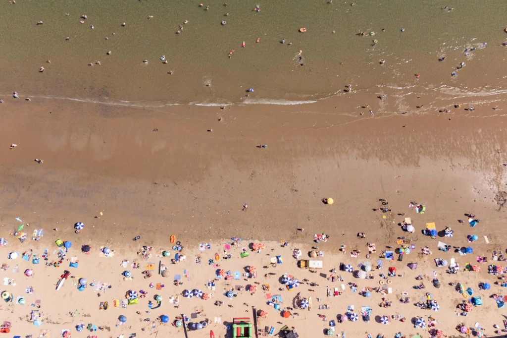 On The Beach - Direct Beach Access Sea Views