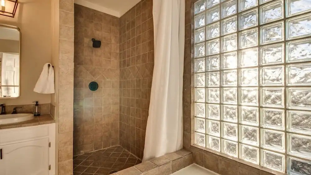 Amazing Remodeled Scottsdale 5 Bdrm W/pool!