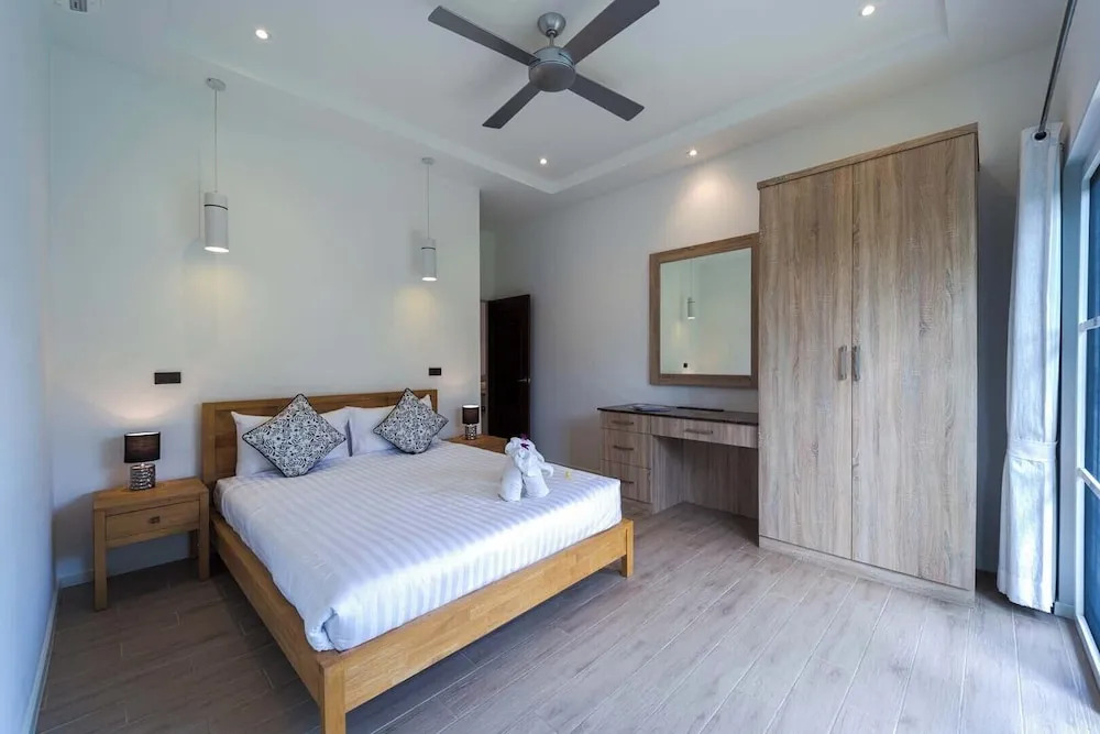 Modern 3 Bedroom Pool Villa - MR54