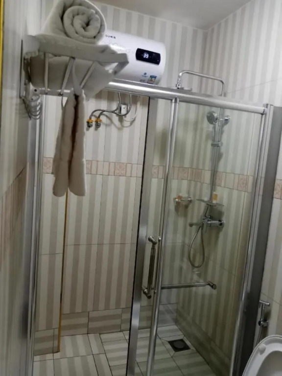 Hera Hotel