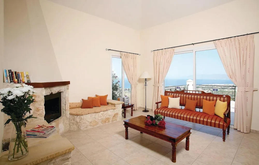 Gorgeous Home In Neo Chorio With Wifi