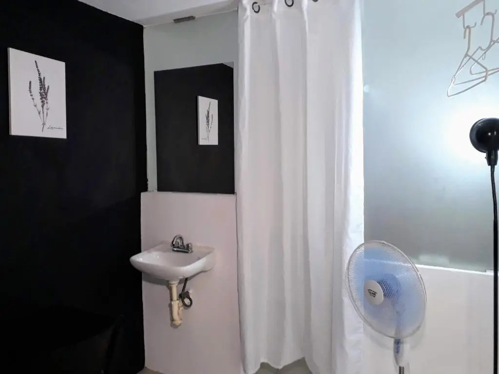Room in Guest room - Low Budget Small Room, with Wi-Fi Private Bathroom at Downtown Cancun