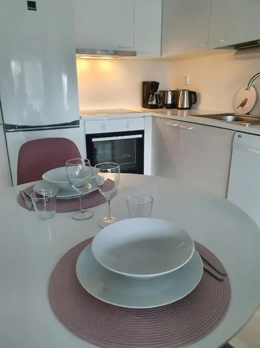 Cosy and quiet 1 br apartment - 7 min airport