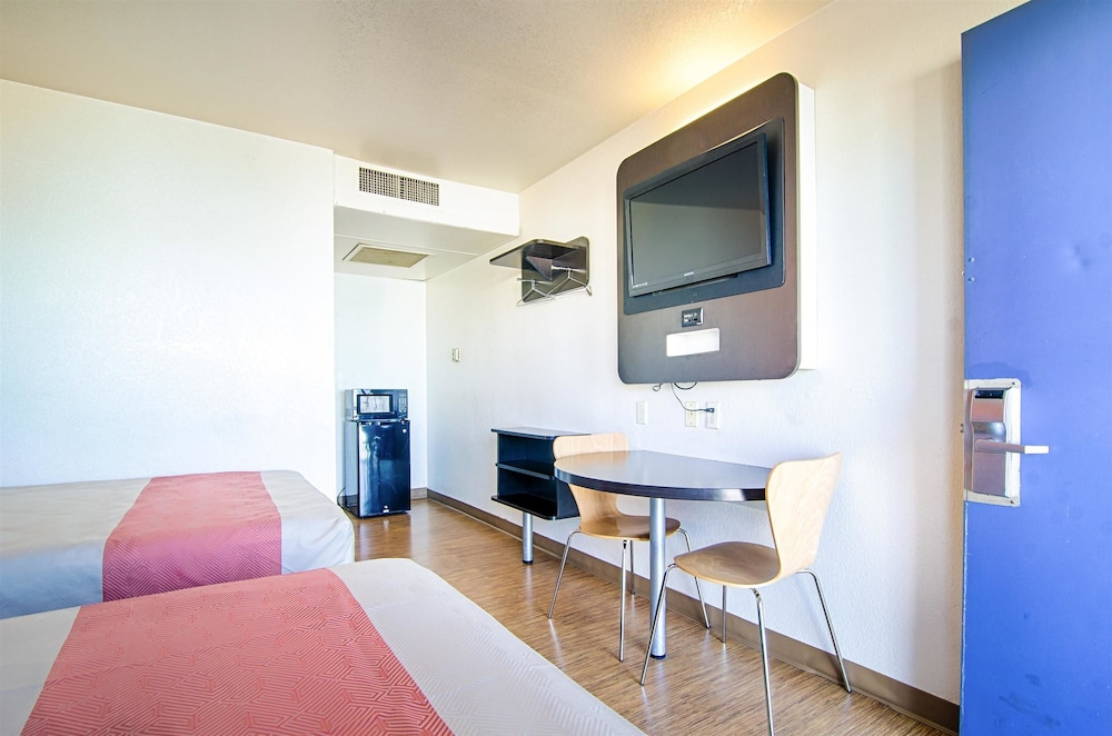 Motel 6 Joplin