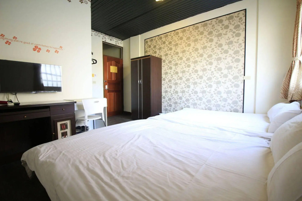 Fengjia Backers Hostel