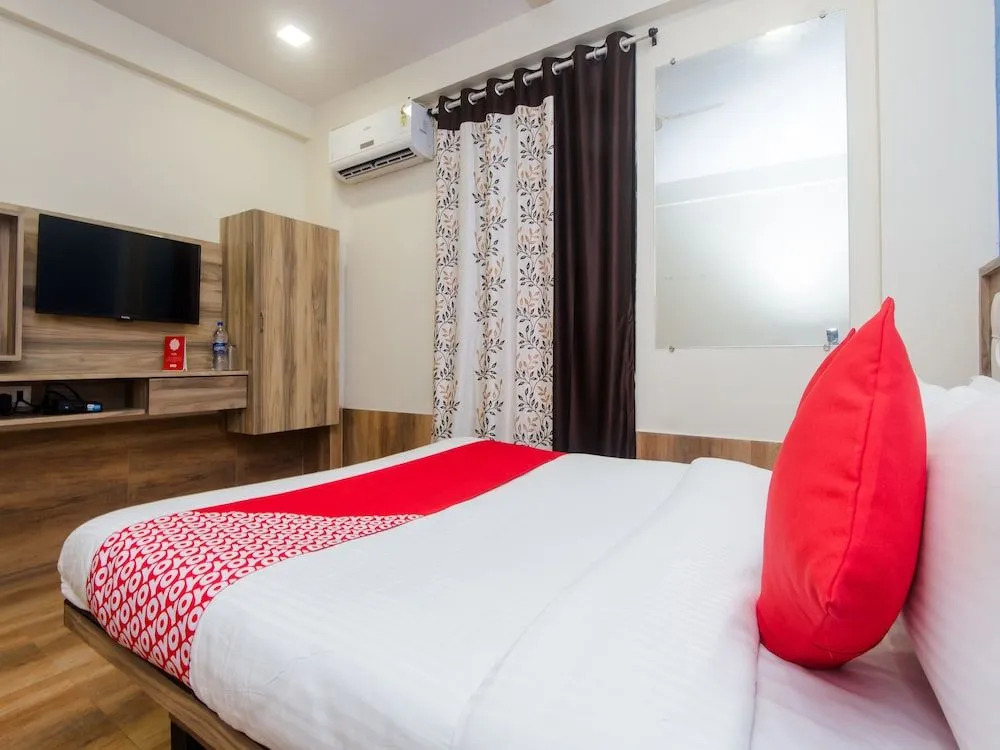 OYO 12894 Bunty Residency