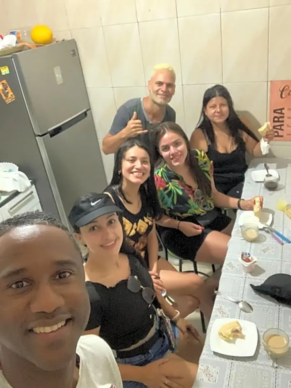 Hostel Cidade Nova, próximo a estação metrô praça 11, onde você tem acesso direto a quaisquer Shows nas praias da zona Sul