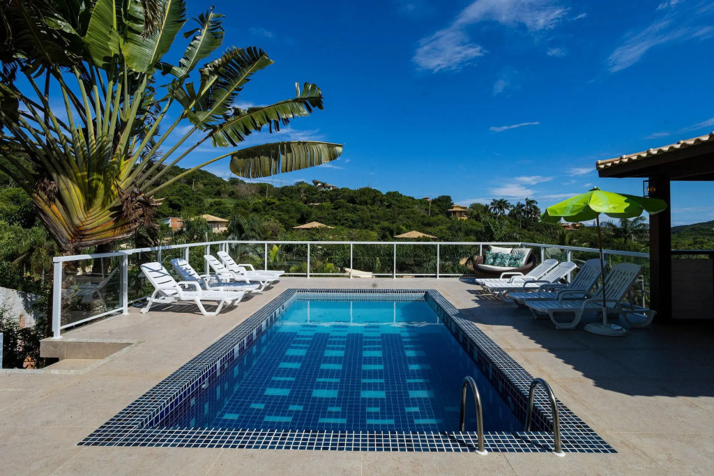 Mansão C/ Piscina A 400m Da Praia Brava|casa Ayana