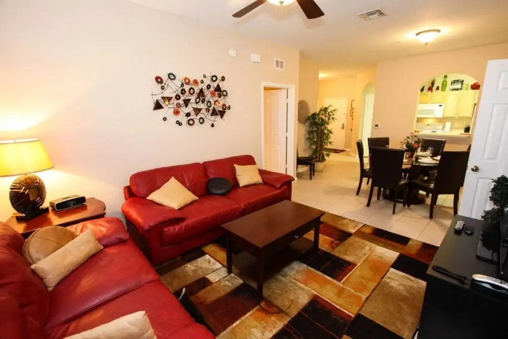 2784 Windsor Hills